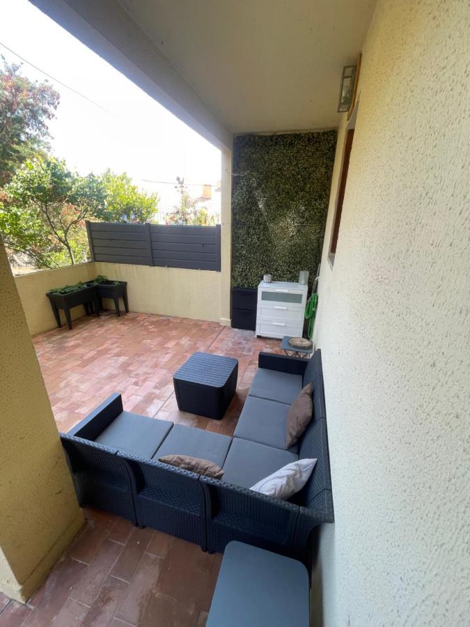 Appartement Proche Mer Avec Terrasse Et Jardin Privatif Hyères Exterior foto